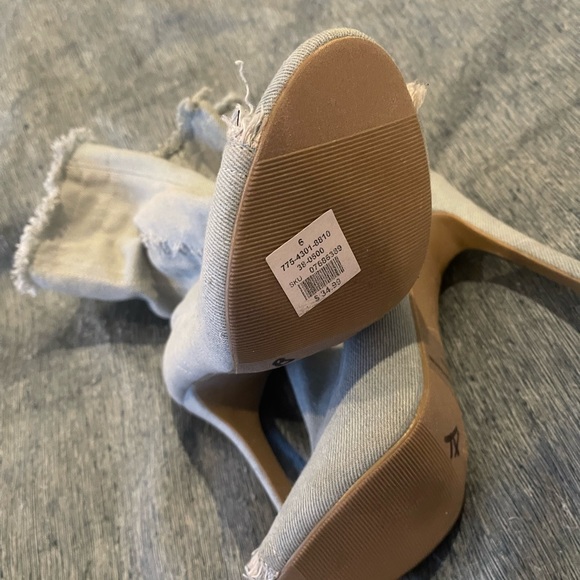 Wild Diva Denim Peep Toe Booties 6 4” Heel - Picture 6 of 8